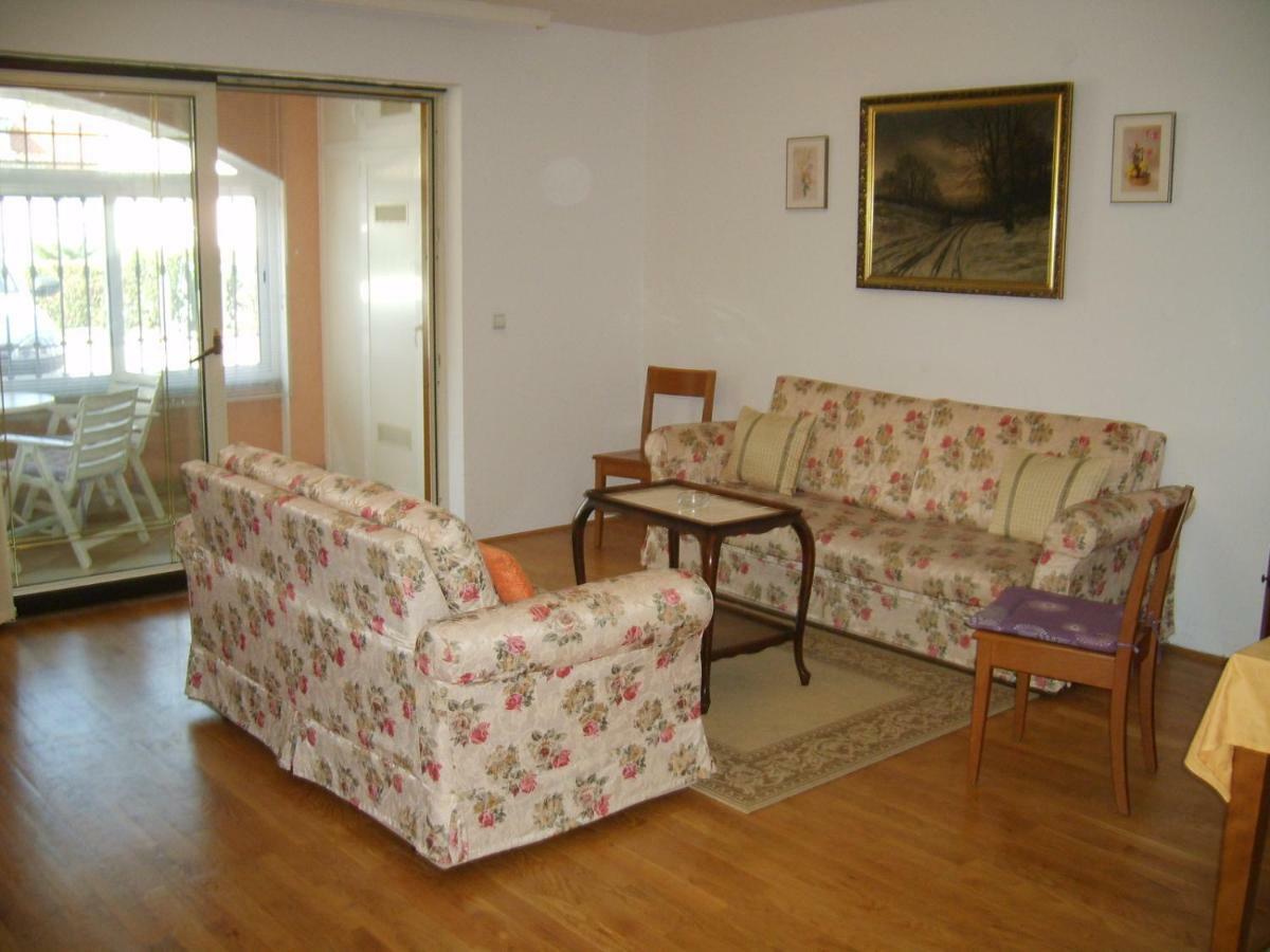 Apartamento Miki Poreč Exterior foto